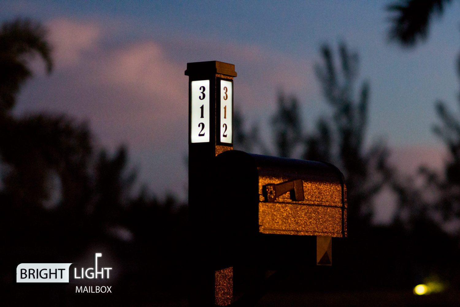 Solar Illuminated Hammered Bronze Single Post Mailbox